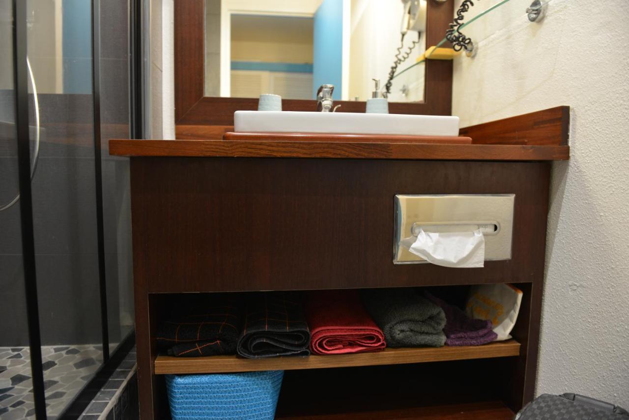 Studio "Bleu Turquoise" เลอโกซิเยร์ ภายนอก รูปภาพ